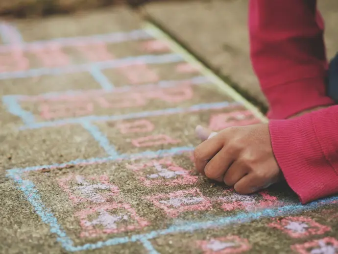 a Sophrologie ludique pour enfants  avec l'instant d'un souffle